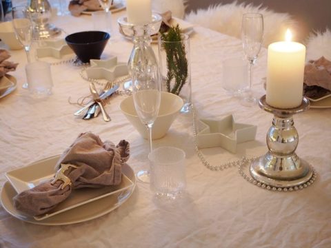 Itsenäisyyspäivän kattaus